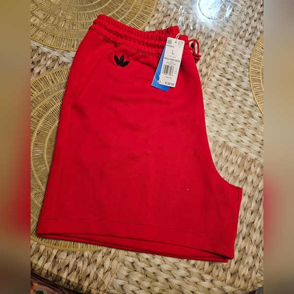 Adidas Neoclassic Red Short - Picture 5 of 8